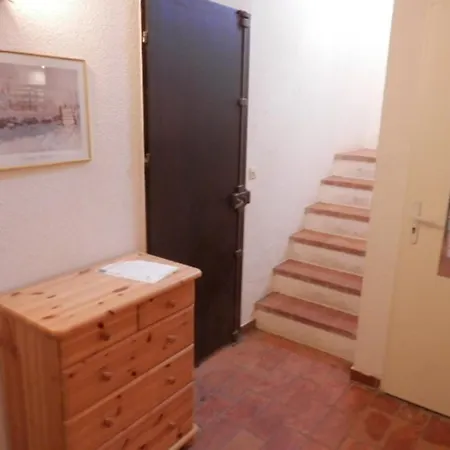 Holiday home 8 Pers, Proche Plage, Terrasse, Secteur Calme, Animaux Ok, - Fr-1-796-67 *