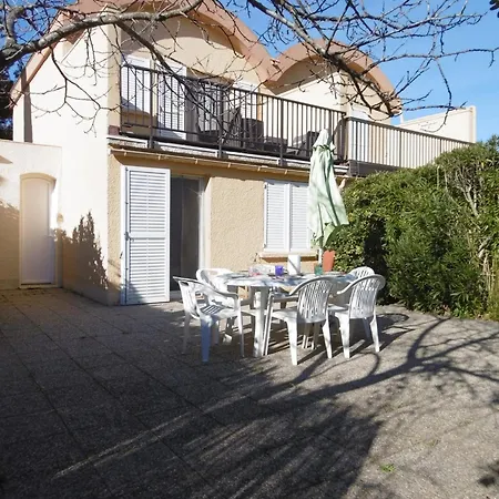 8 Pers, Proche Plage, Terrasse, Secteur Calme, Animaux Ok, - Fr-1-796-67 Holiday home *